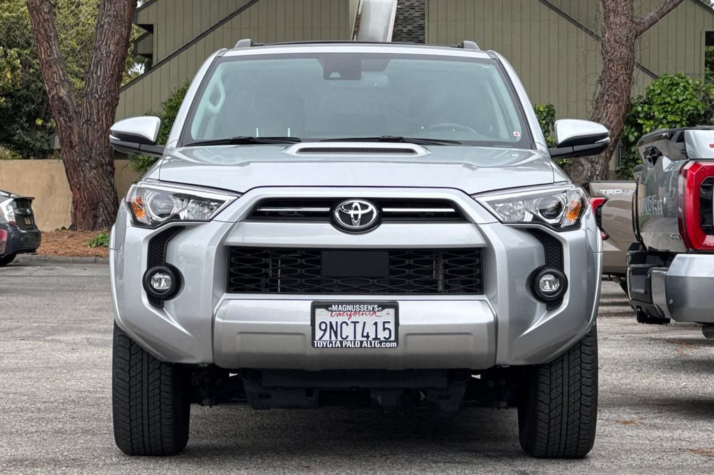 Certified 2024 Toyota 4Runner TRD Off-Road Premium w/ Moonroof Package AWD/4WD image 8