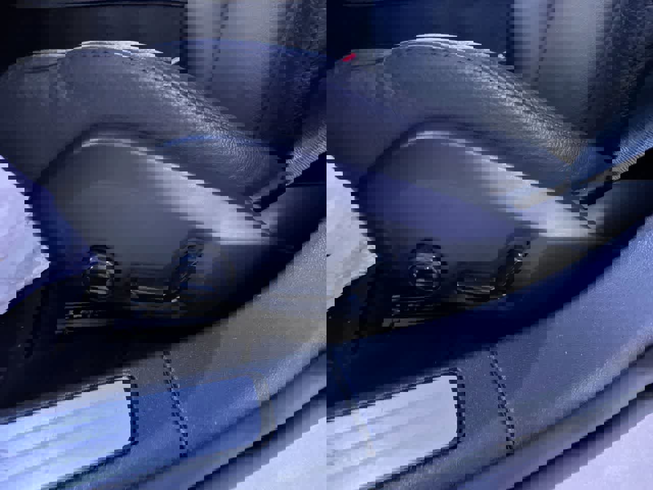 Used 2025 Volvo V60 B5 Cross Country Plus image 13