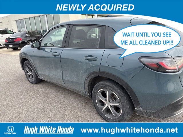 Used 2023 Honda HR-V EX-L image 3