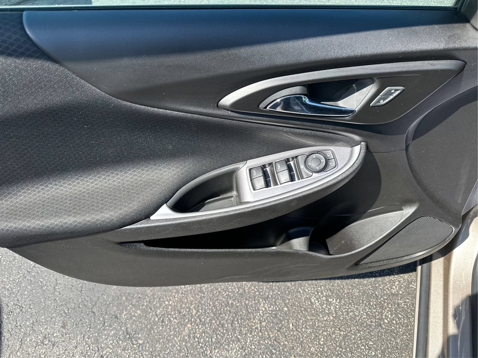 Used 2023 Chevrolet Malibu LT FWD image 20