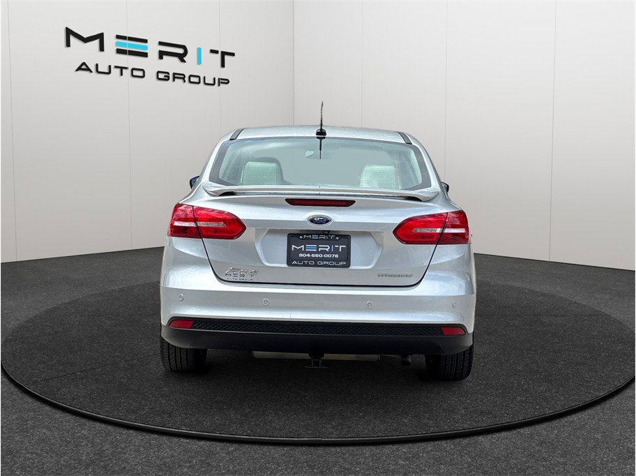 Used 2018 Ford Focus Titanium w/ Titanium Technology Package FWD image 8