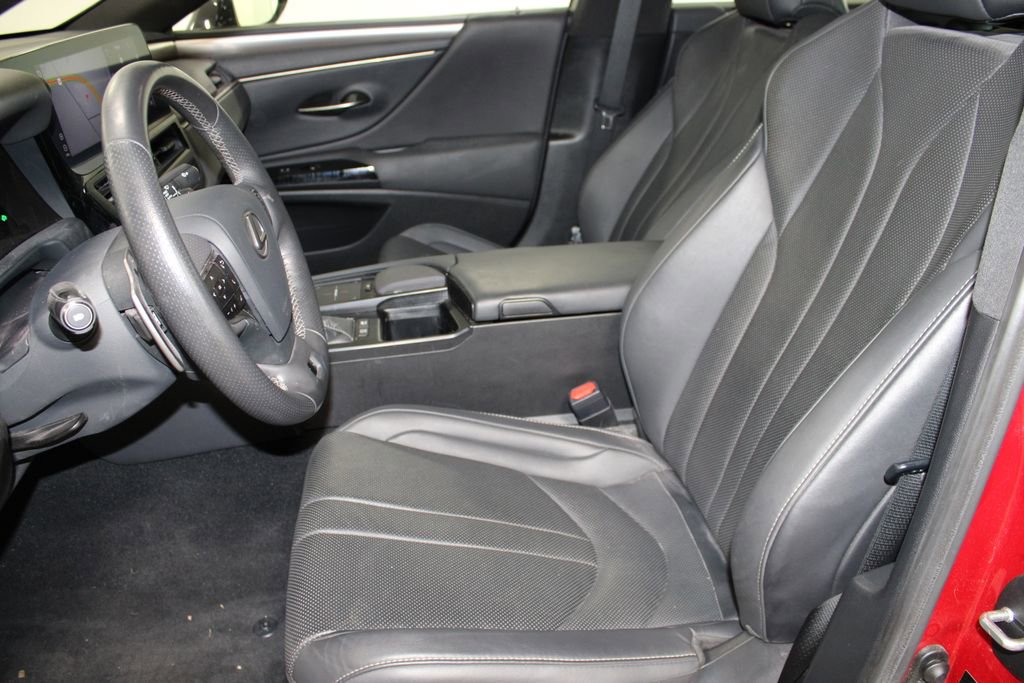 Used 2022 Lexus ES 300h F Sport image 16