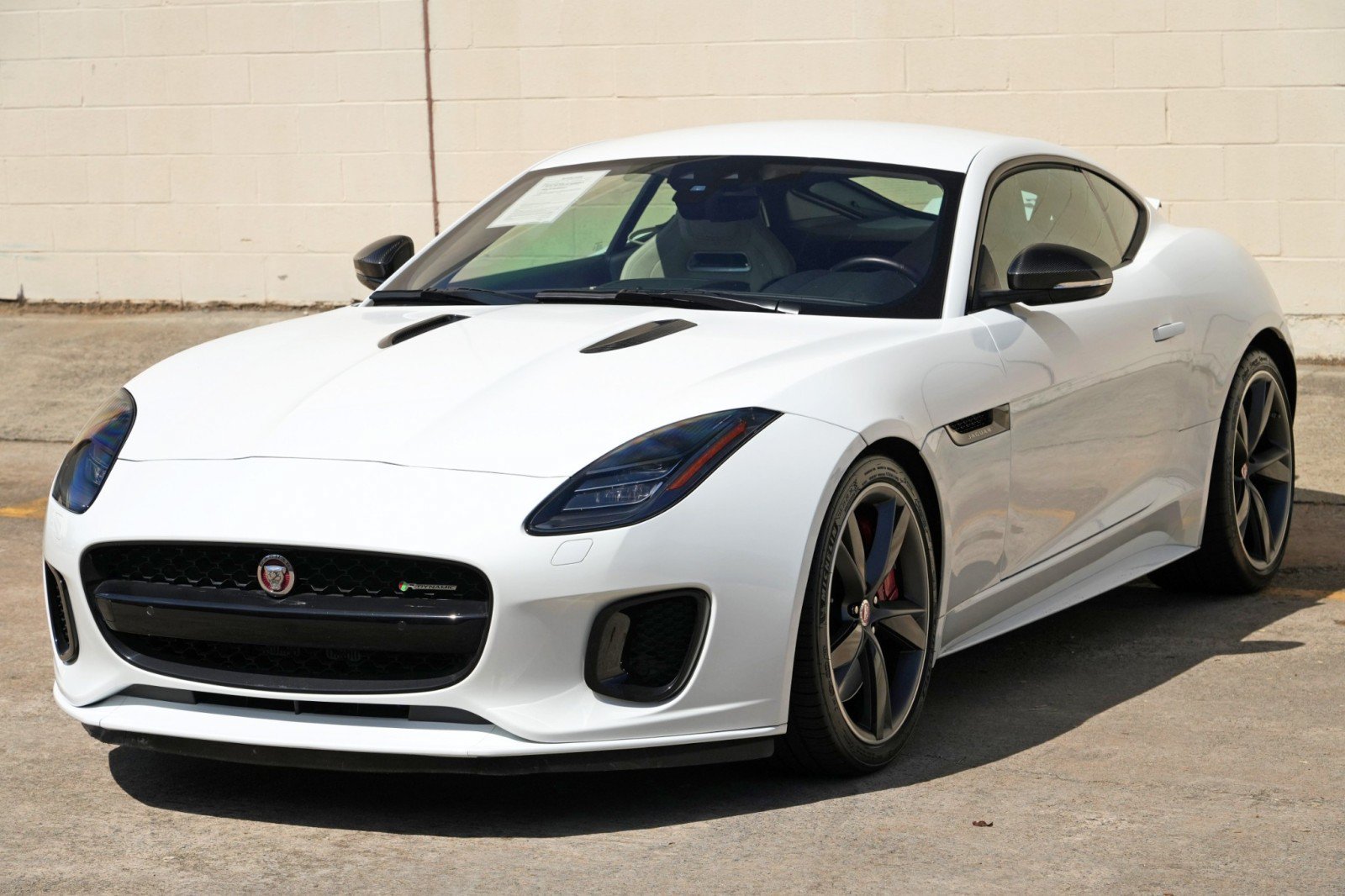 Used 2019 Jaguar F-TYPE R-Dynamic RWD image 45