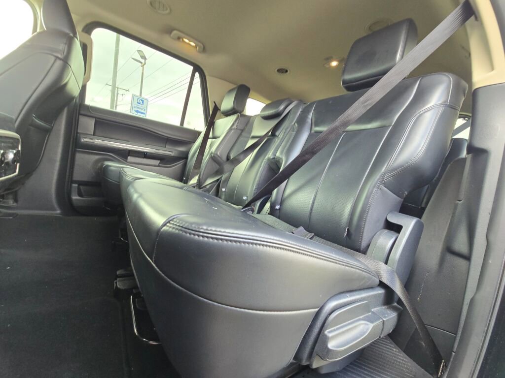 Used 2024 Ford Expedition Max XLT image 14