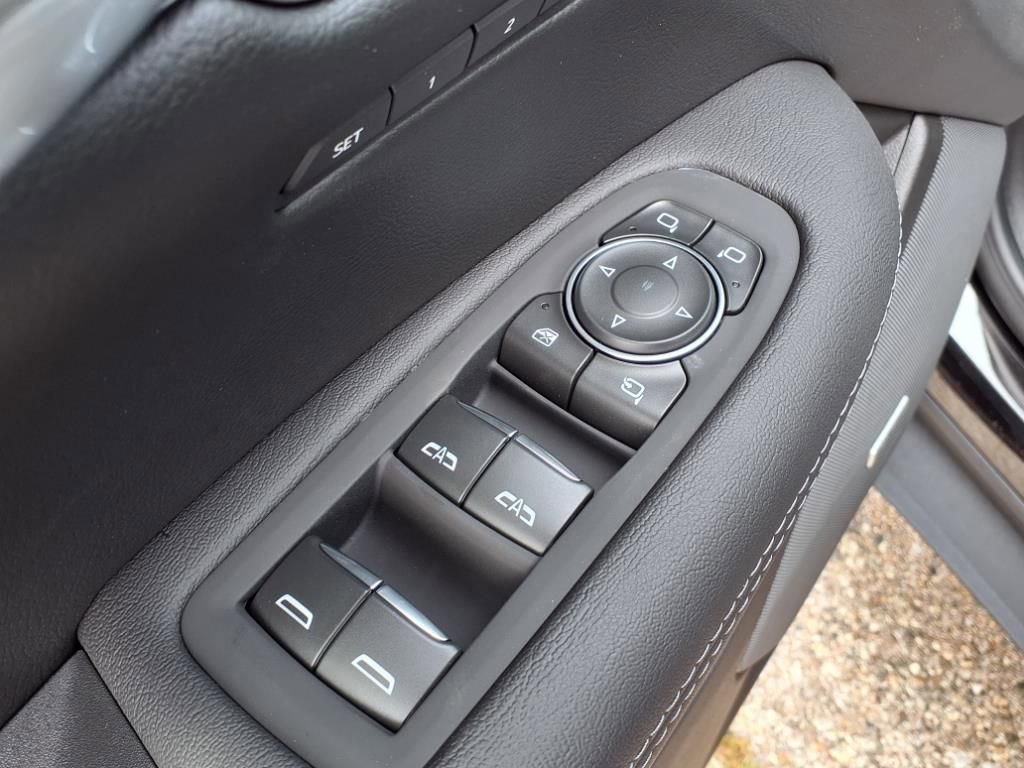 New 2025 Cadillac XT5 Premium Luxury w/ LPO, Floor Liner Package image 13