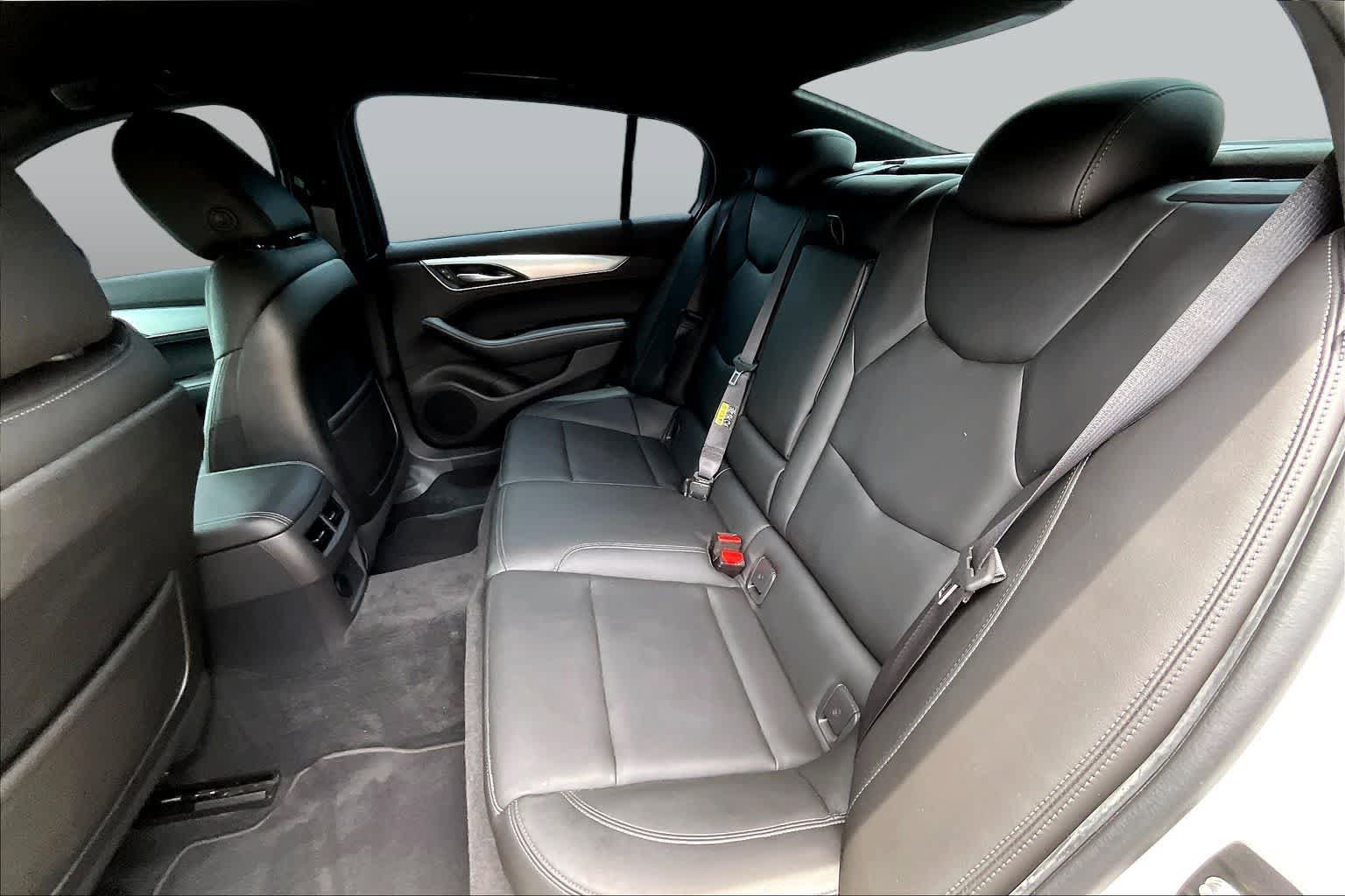Used 2023 Cadillac CT5 Luxury w/ Cold Weather Package RWD image 21