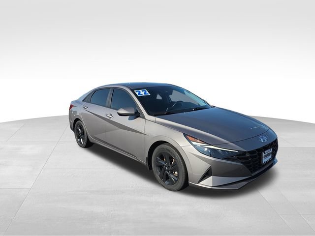 Used 2022 Hyundai Elantra SEL FWD image 12