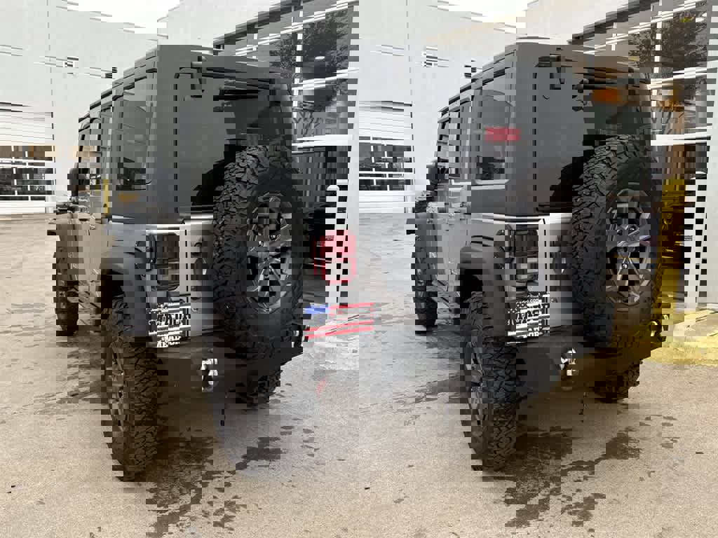 Used 2017 Jeep Wrangler Unlimited Rubicon image 4