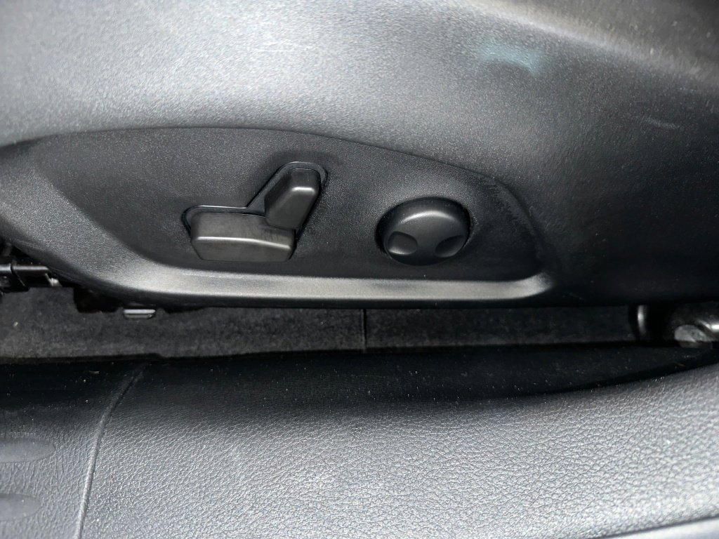 Used 2022 Jeep Compass Limited image 3