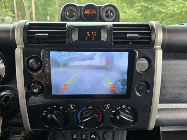 Used 2008 Toyota FJ Cruiser 4WD image 12