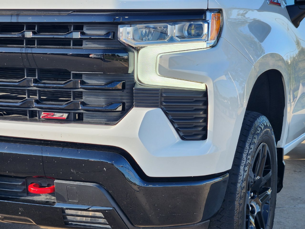 Used 2025 Chevrolet Silverado 1500 LT Trail Boss w/ Convenience Package II AWD/4WD image 9