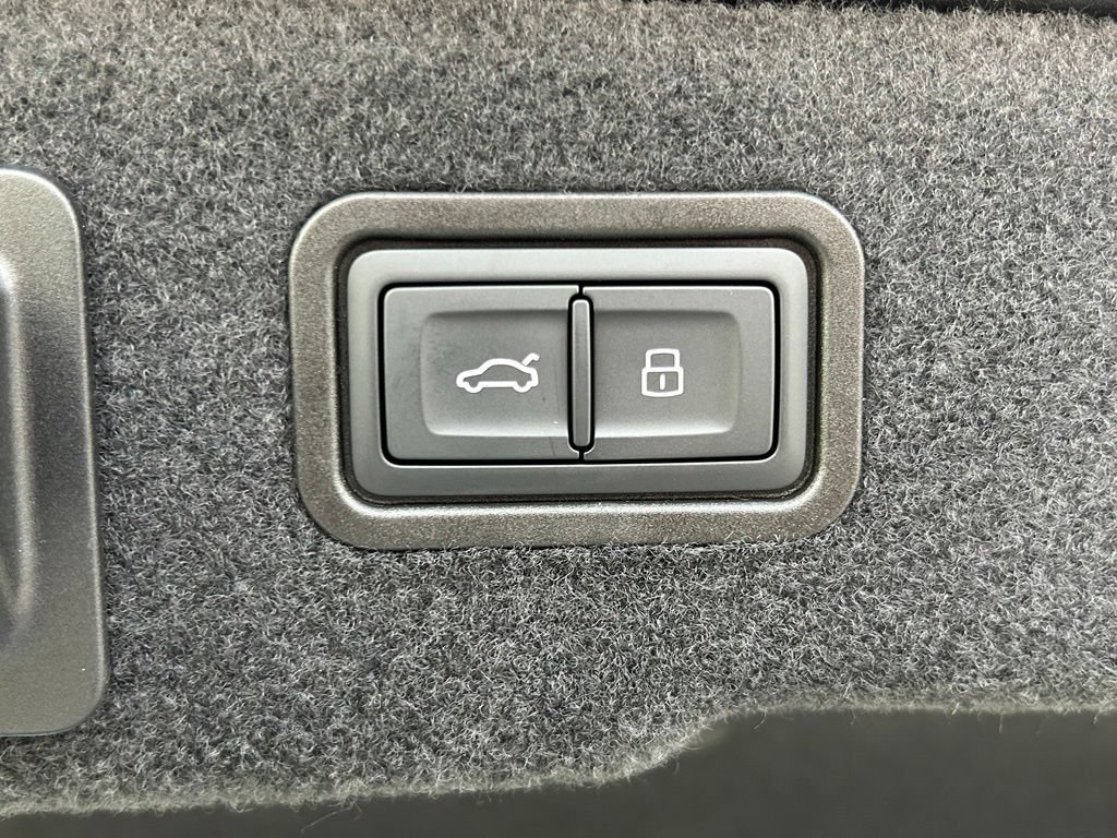 New 2026 Audi S8 AWD/4WD image 50