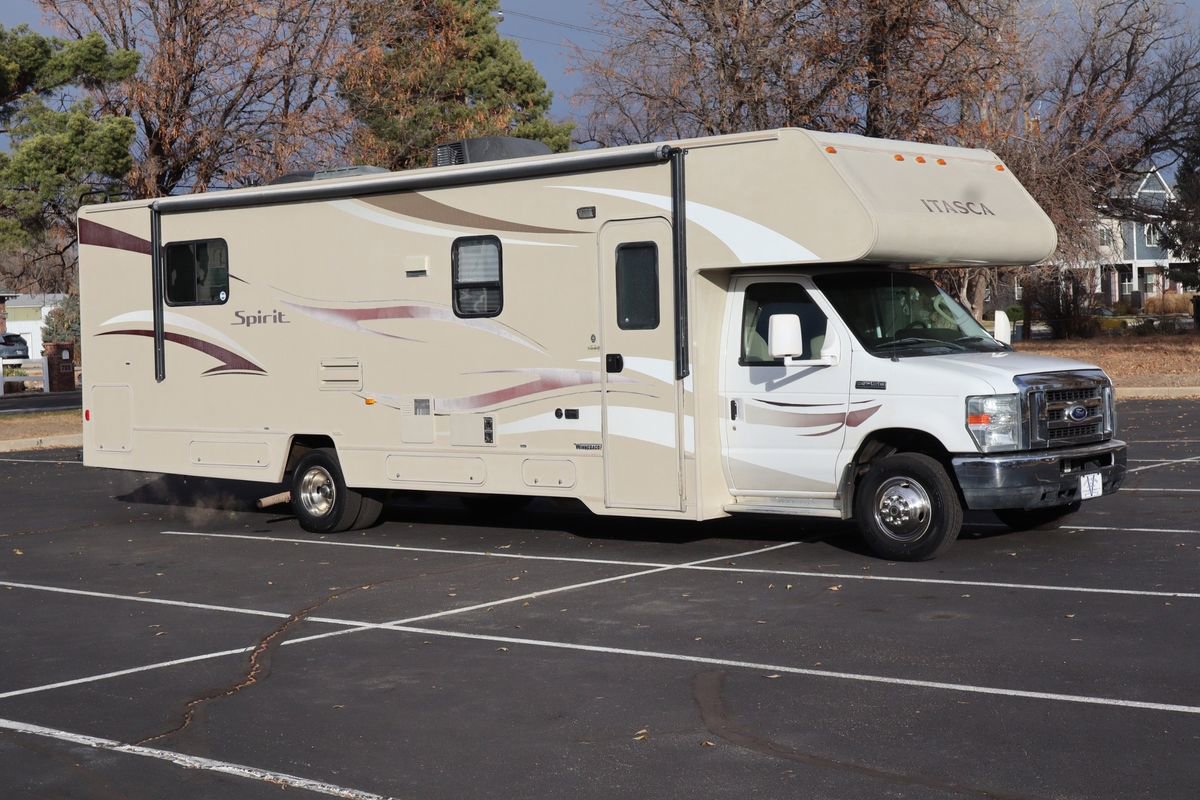 Used 2015 Ford E-450 and Econoline 450 Super Duty w/ Motorhome Prep Package image 2