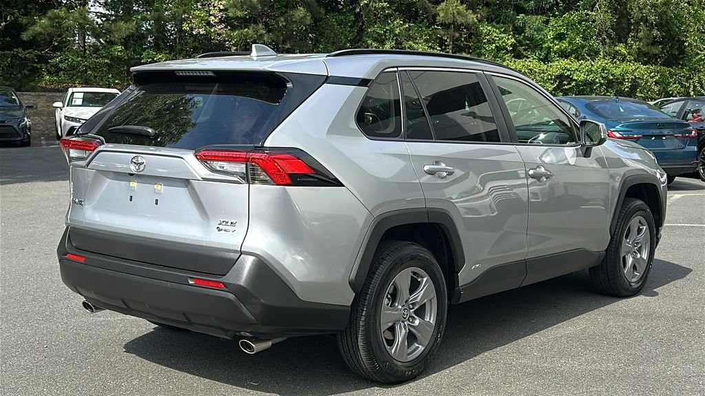 Certified 2025 Toyota RAV4 XLE AWD/4WD image 4