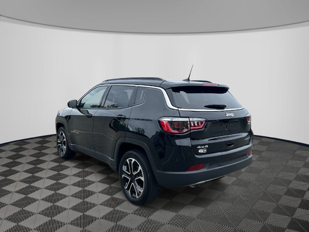 Certified 2023 Jeep Compass Limited w/ Sun and Sound Group AWD/4WD image 3