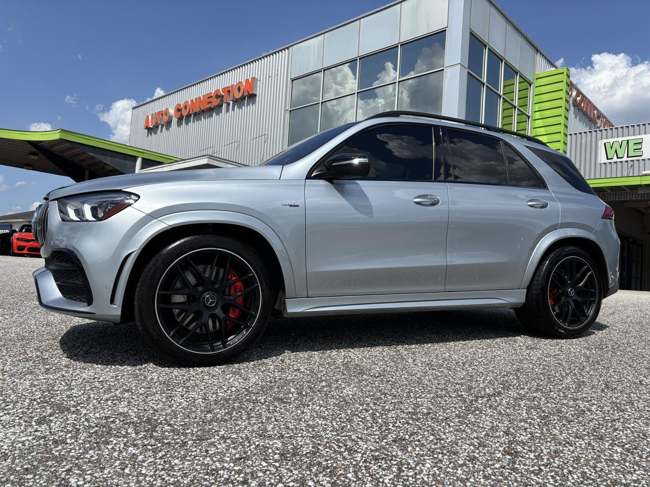 Used 2023 Mercedes-Benz GLE 53 AMG 4MATIC image 2