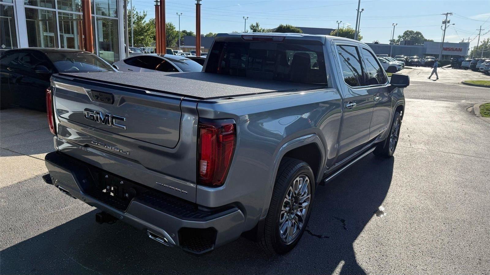 Used 2025 GMC Sierra 1500 Denali Ultimate AWD/4WD image 47