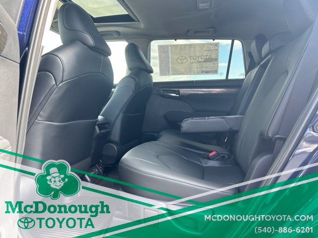 New 2026 Toyota Highlander Limited AWD/4WD image 4