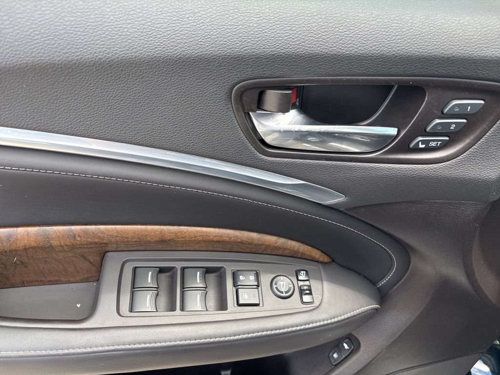 Used 2019 Acura MDX FWD w/ Advance Package image 12