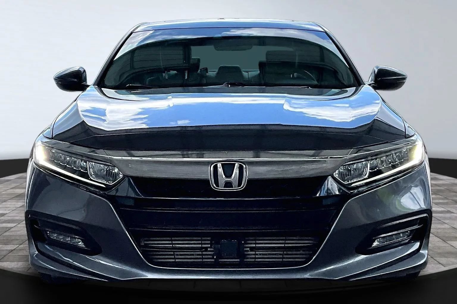 Used 2019 Honda Accord EX-L image 2