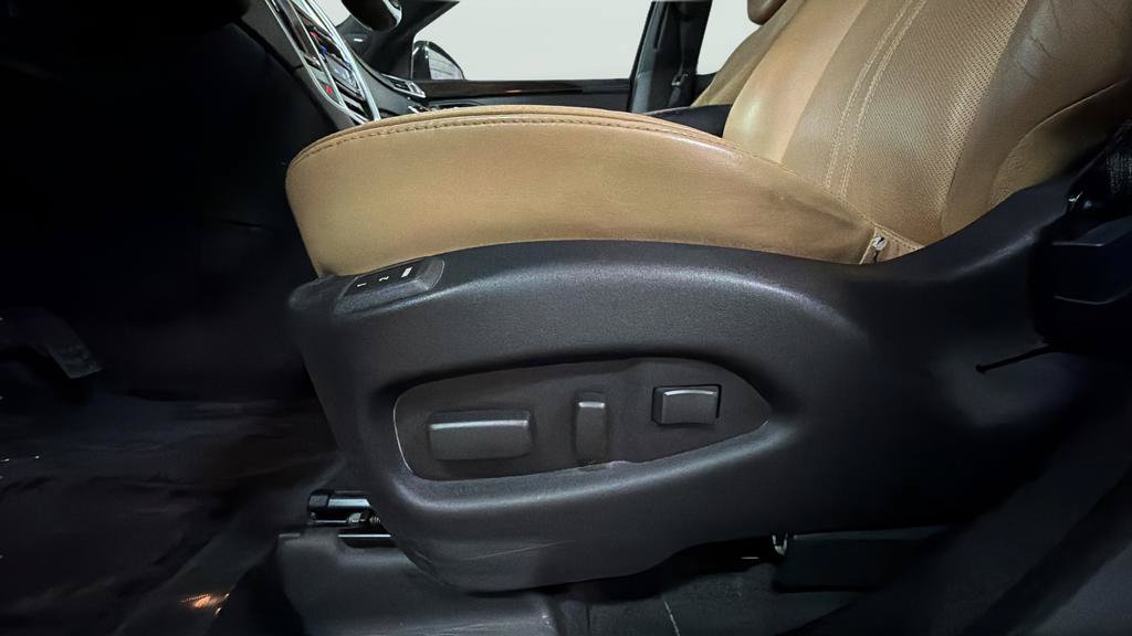 Used 2014 Cadillac SRX Luxury w/ Driver Awareness Package AWD/4WD image 15