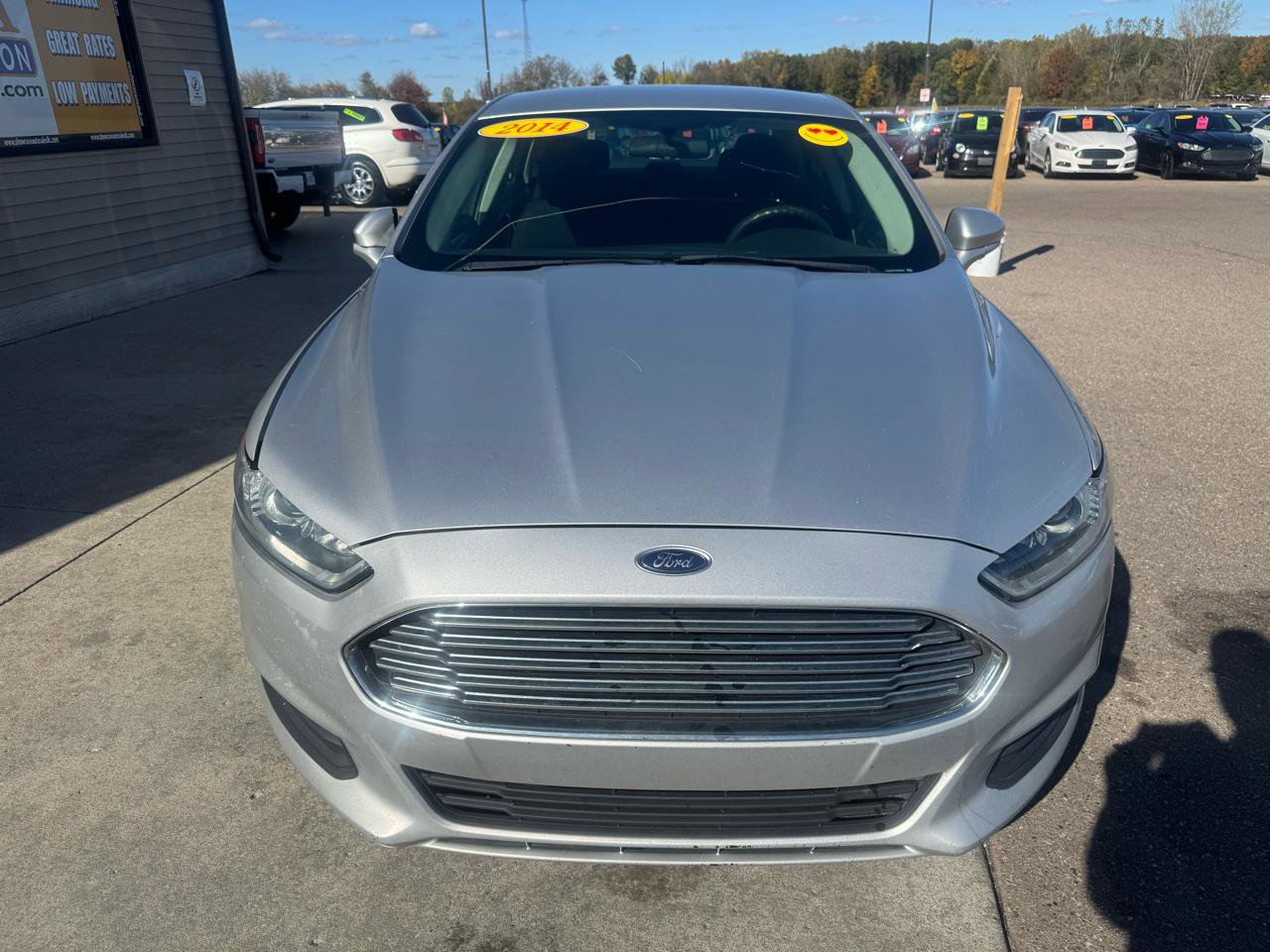 Used 2014 Ford Fusion SE image 2