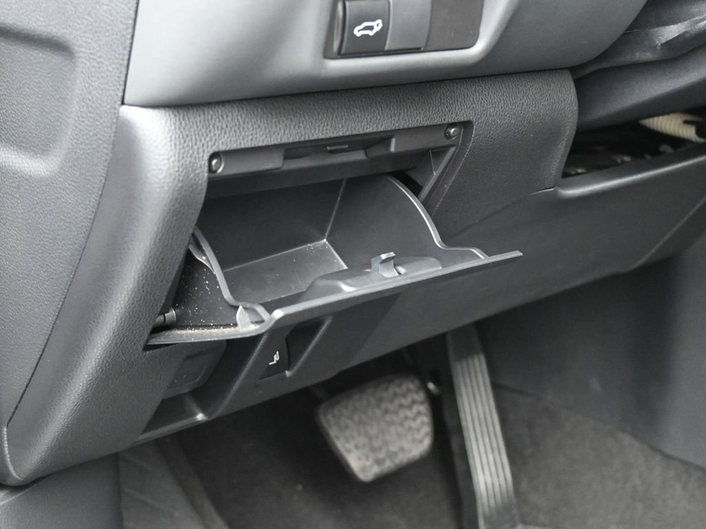 Used 2023 Toyota Highlander LE image 16