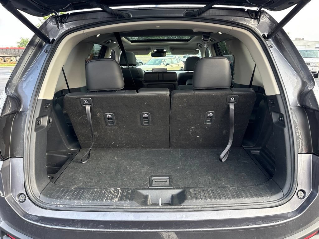 Used 2025 Honda Pilot Touring image 12
