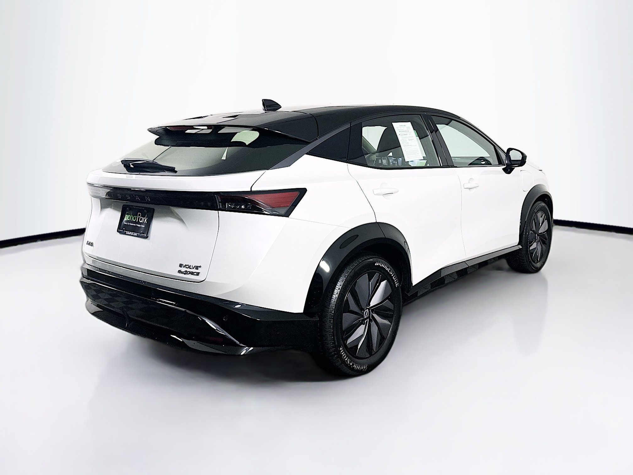 Used 2024 Nissan Ariya AWD image 9