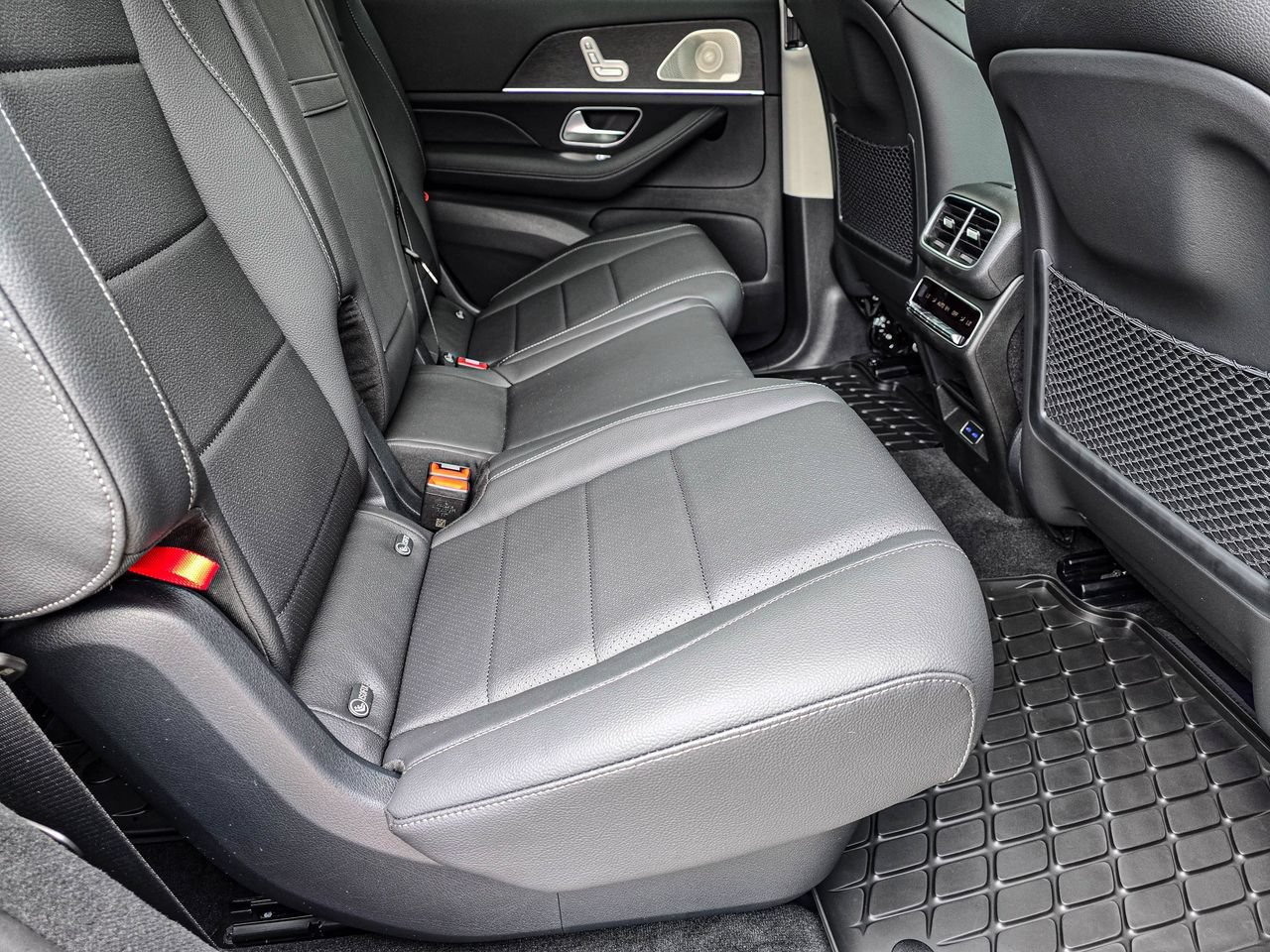 New 2026 Mercedes-Benz GLS 450 4MATIC image 43