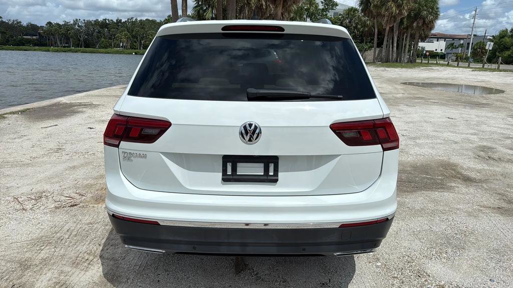 Used 2020 Volkswagen Tiguan SEL FWD image 7
