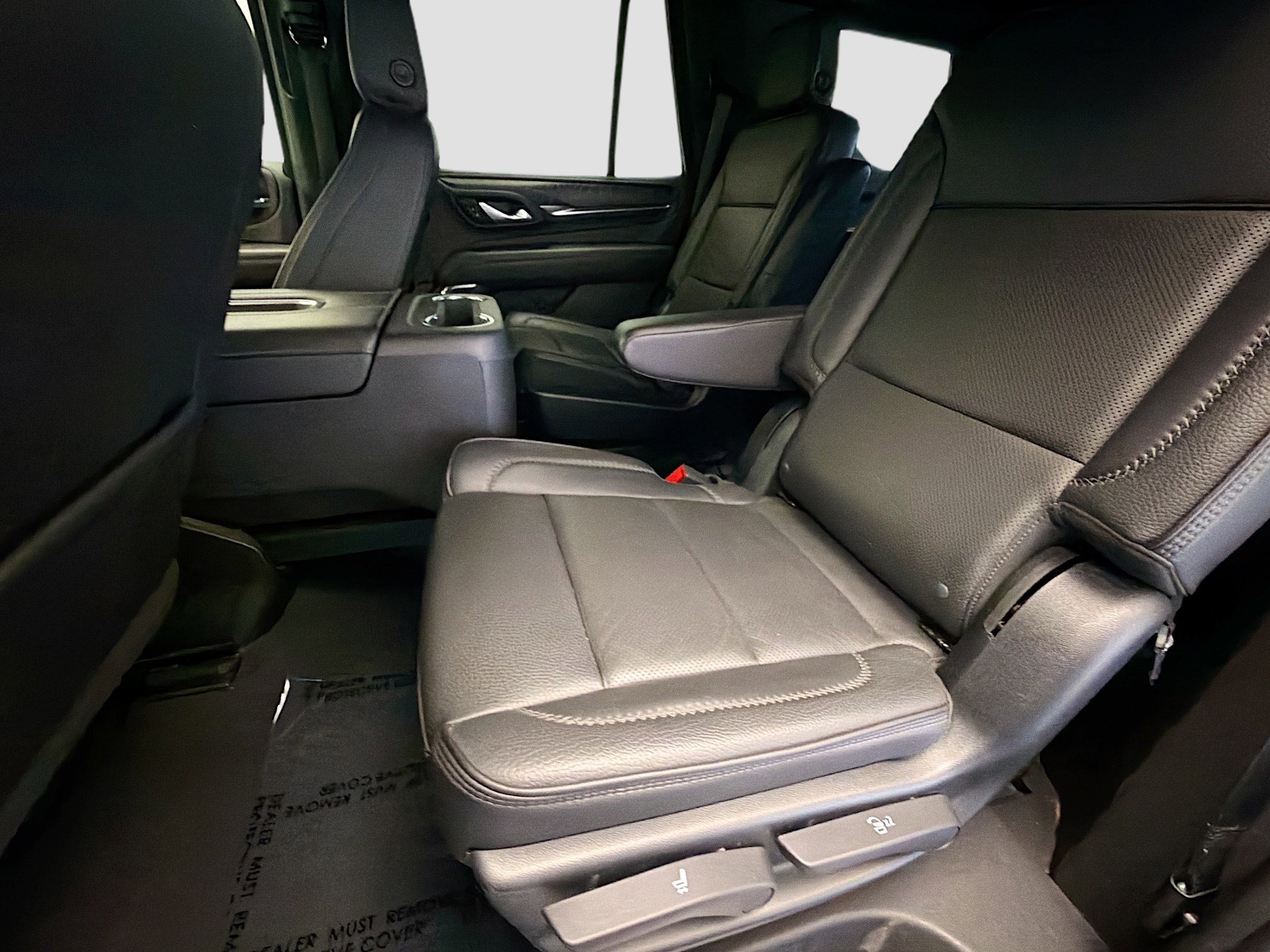 Used 2023 GMC Yukon Denali AWD/4WD image 13