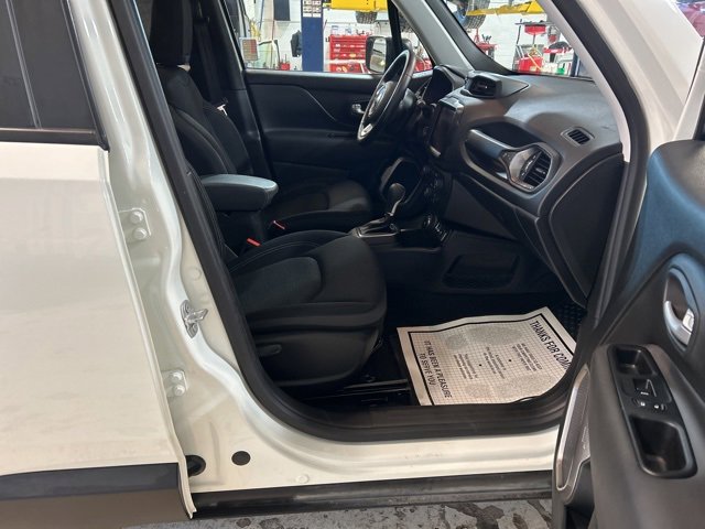 Used 2023 Jeep Renegade Latitude w/ Sun/Sound Group image 12
