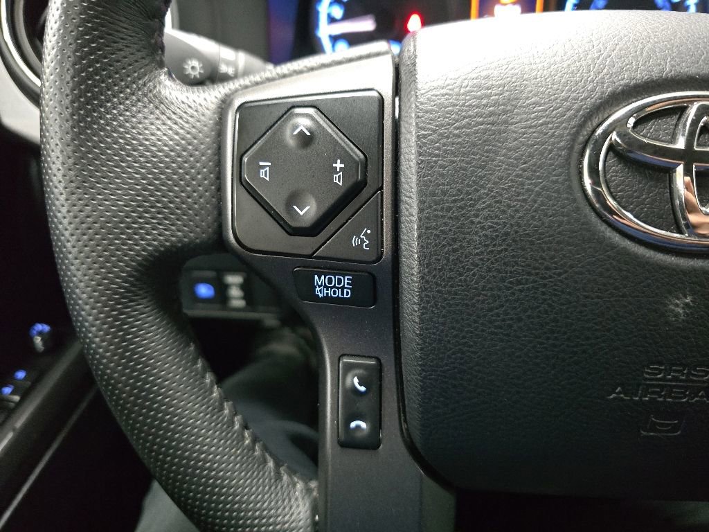 Used 2023 Toyota Tacoma TRD Off-Road w/ Technology Package AWD/4WD image 20