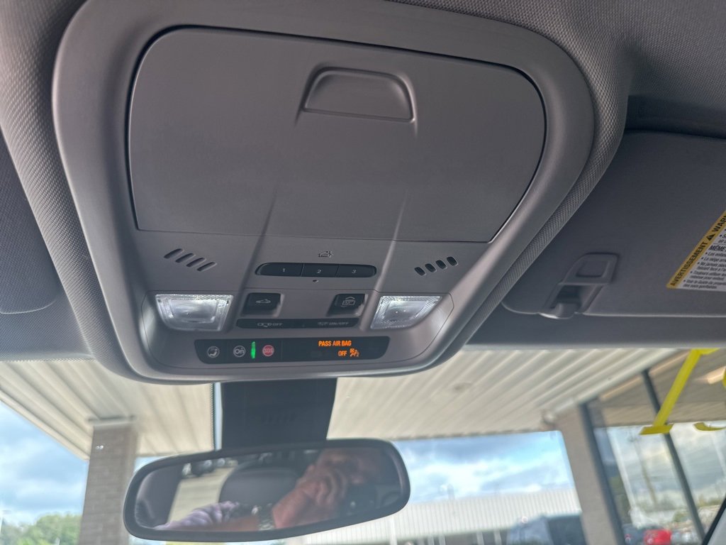 Used 2022 GMC Terrain SLT w/ Infotainment Package II image 14