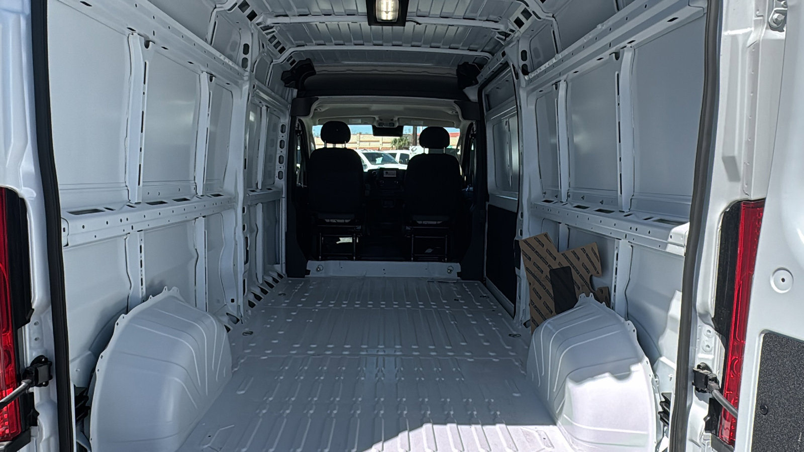 New 2026 RAM ProMaster 2500 w/ Convenience Group image 23