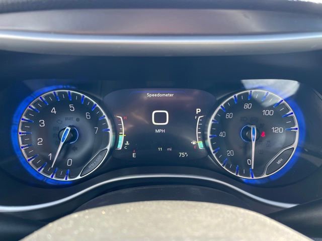 New 2026 Chrysler Pacifica Select w/ S Appearance Package image 11