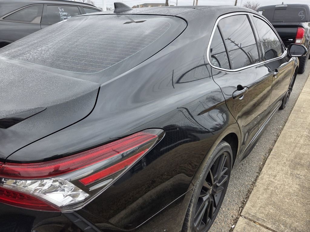 Used 2021 Toyota Camry XSE FWD image 7