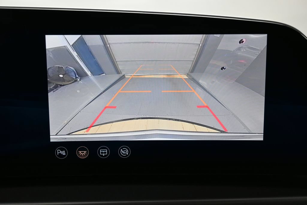 Used 2024 Cadillac Lyriq Tech RWD image 37