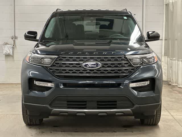 Used 2024 Ford Explorer XLT w/ Equipment Group 202A AWD/4WD image 19