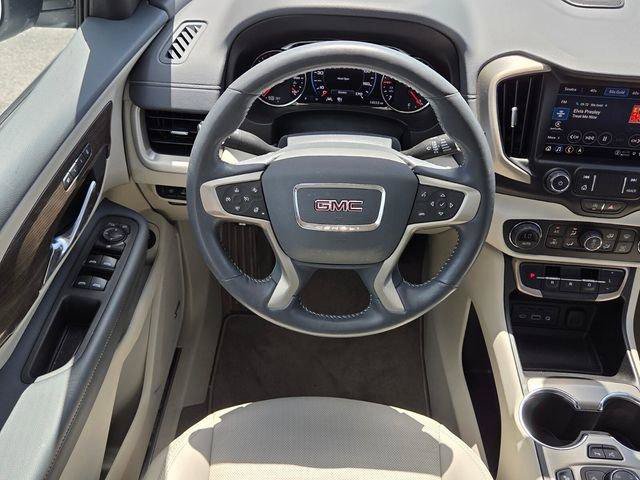 Used 2022 GMC Terrain Denali w/ Denali Premium Package AWD/4WD image 14