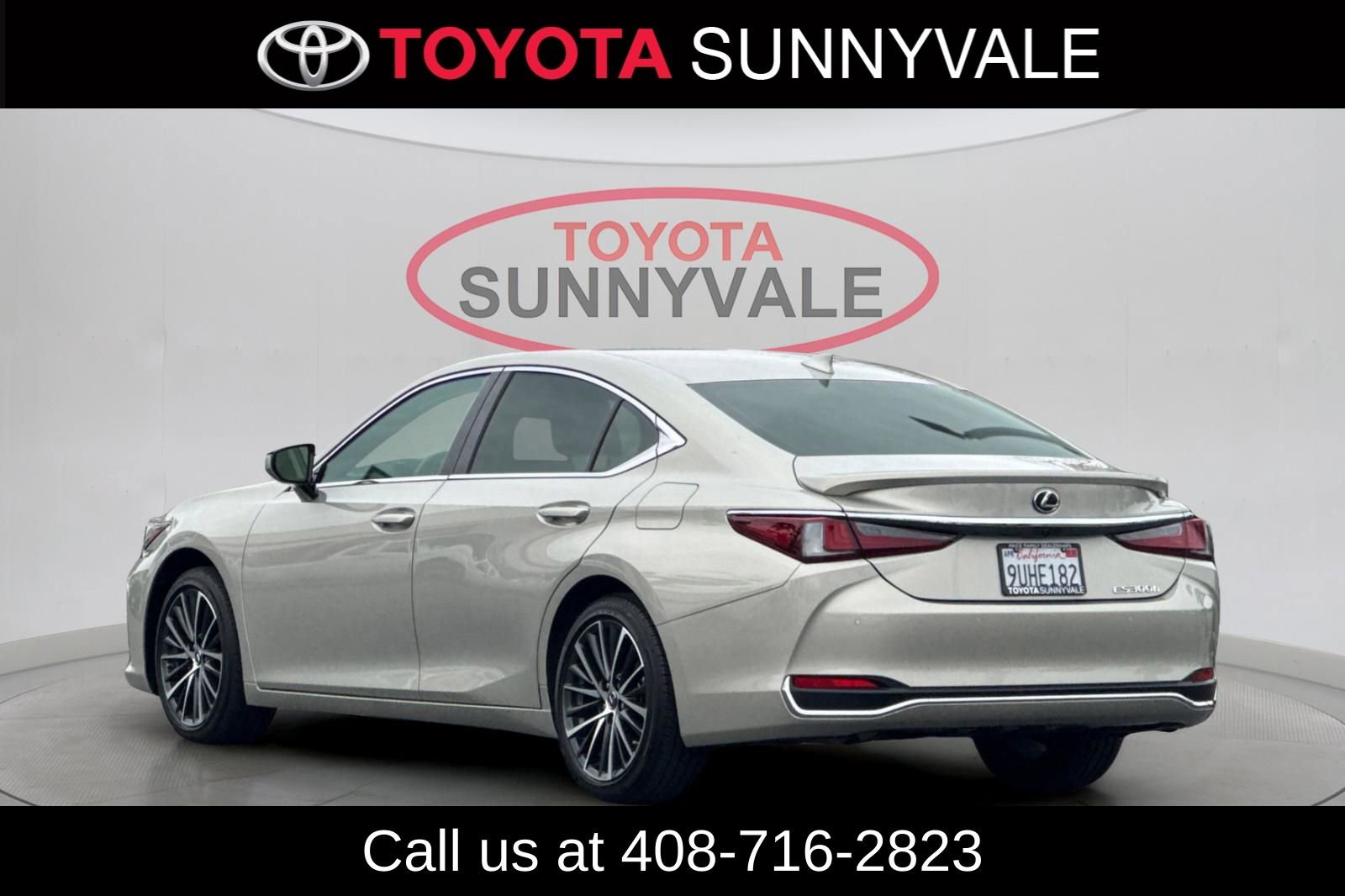 Used 2025 Lexus ES 300h w/ Premium Package image 7