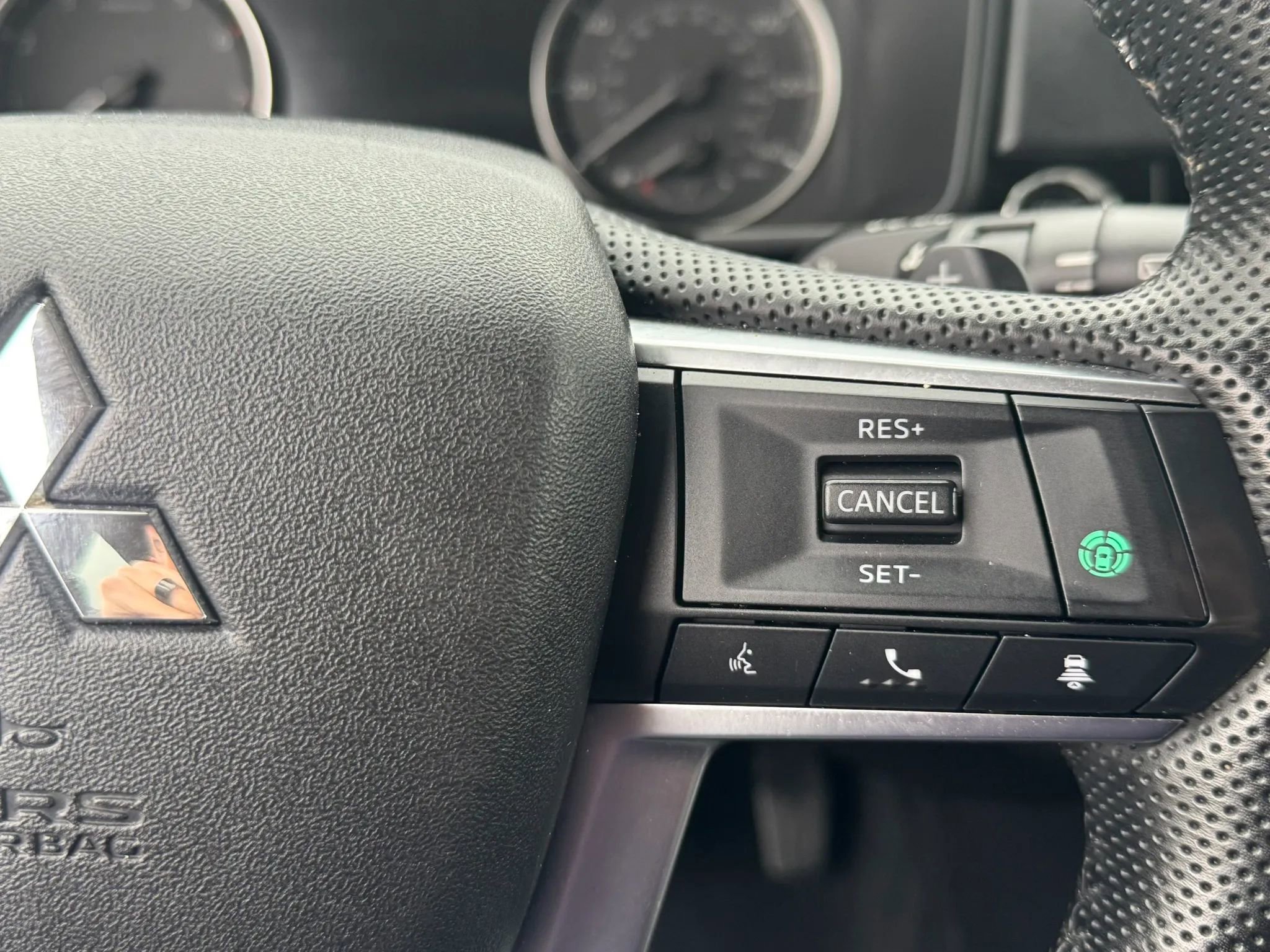 Used 2024 Mitsubishi Outlander Ralliart AWD/4WD image 17