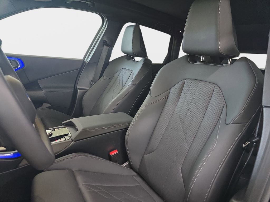 Used 2025 BMW X3 xDrive30i w/ Convenience Package image 17