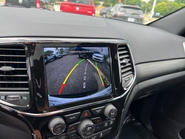 Certified 2021 Jeep Grand Cherokee Laredo X image 18