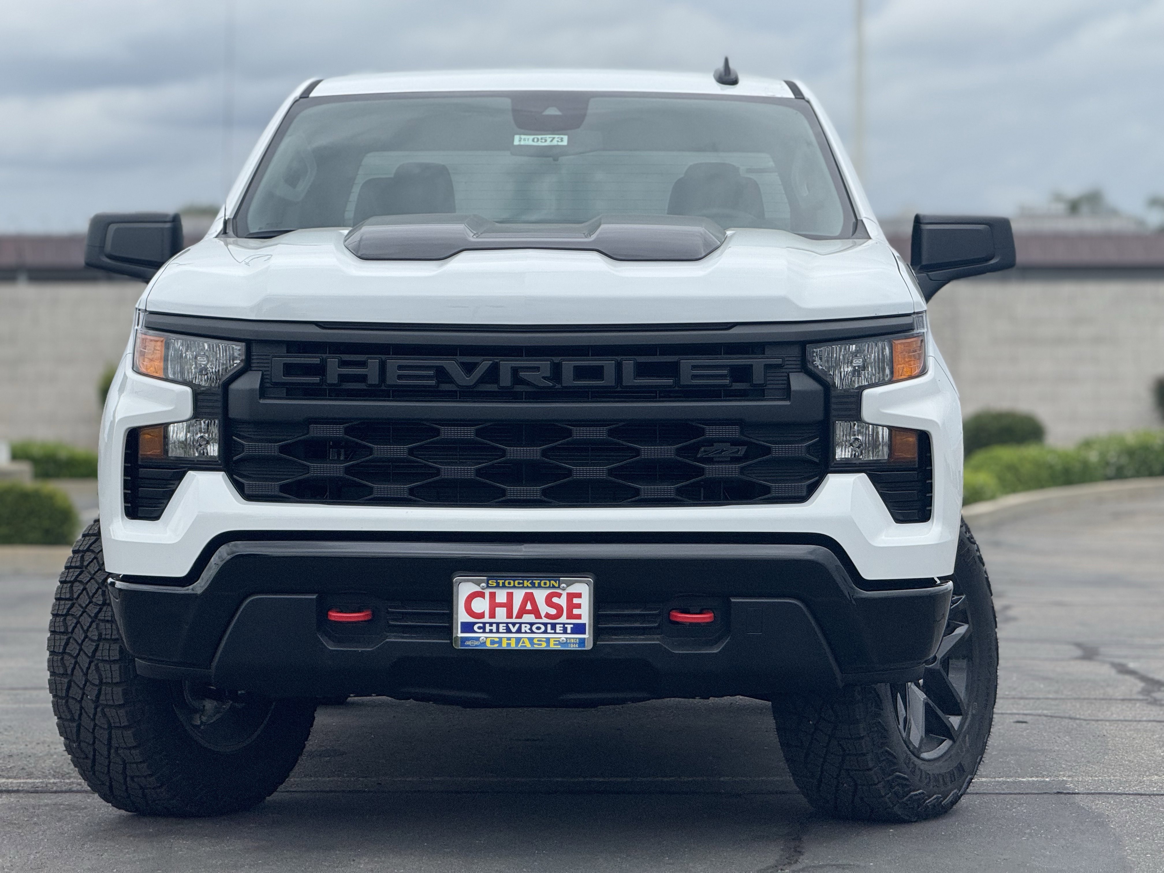 New 2026 Chevrolet Silverado 1500 Custom Trail Boss w/ LPO, Dark Essentials Package AWD/4WD image 2