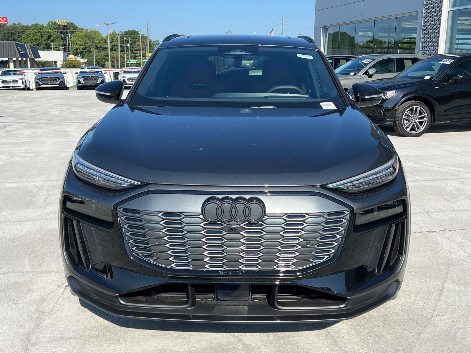 New 2025 Audi SQ6 e-tron Prestige image 2