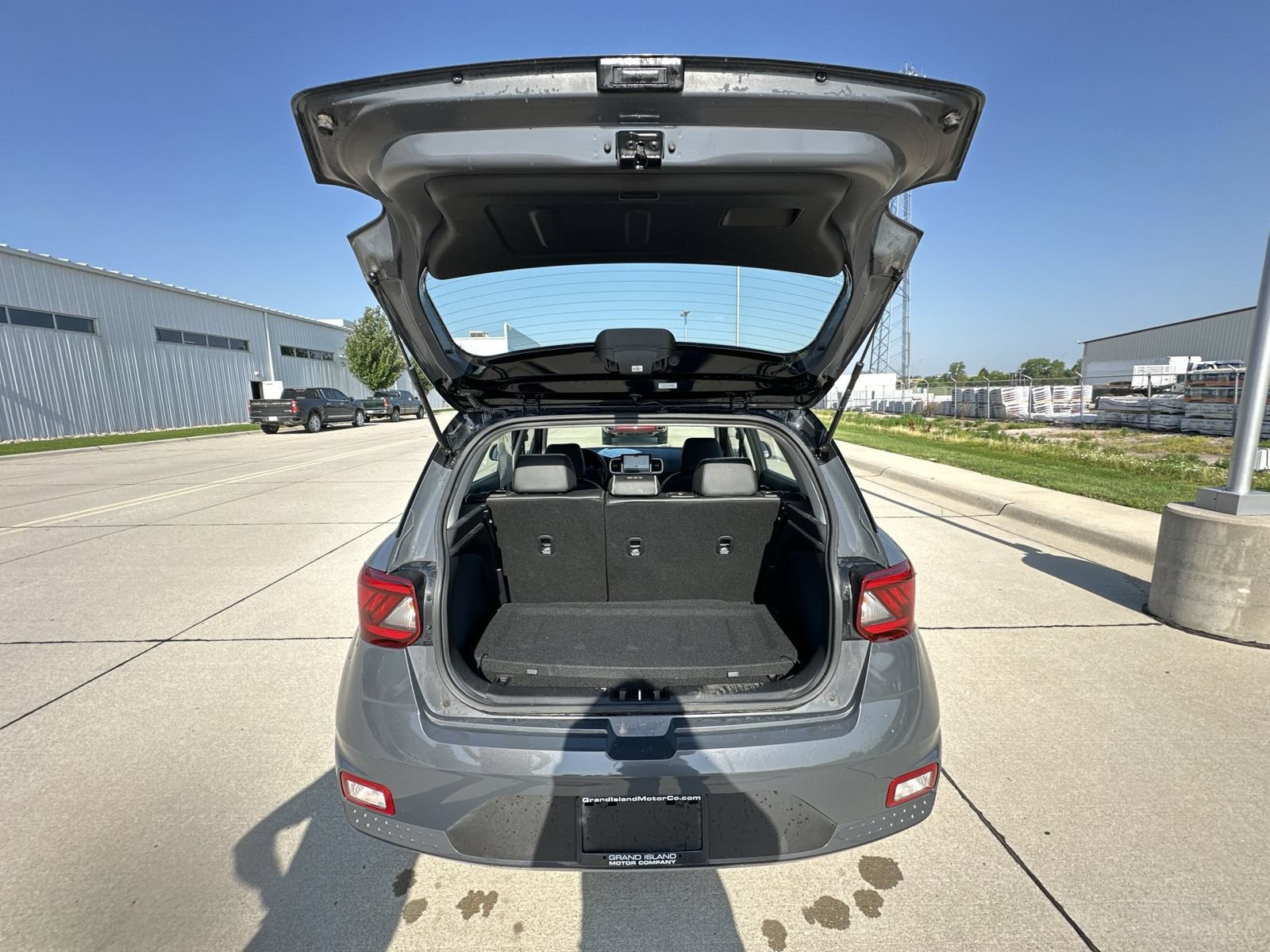 Used 2024 Hyundai Venue Limited FWD image 25