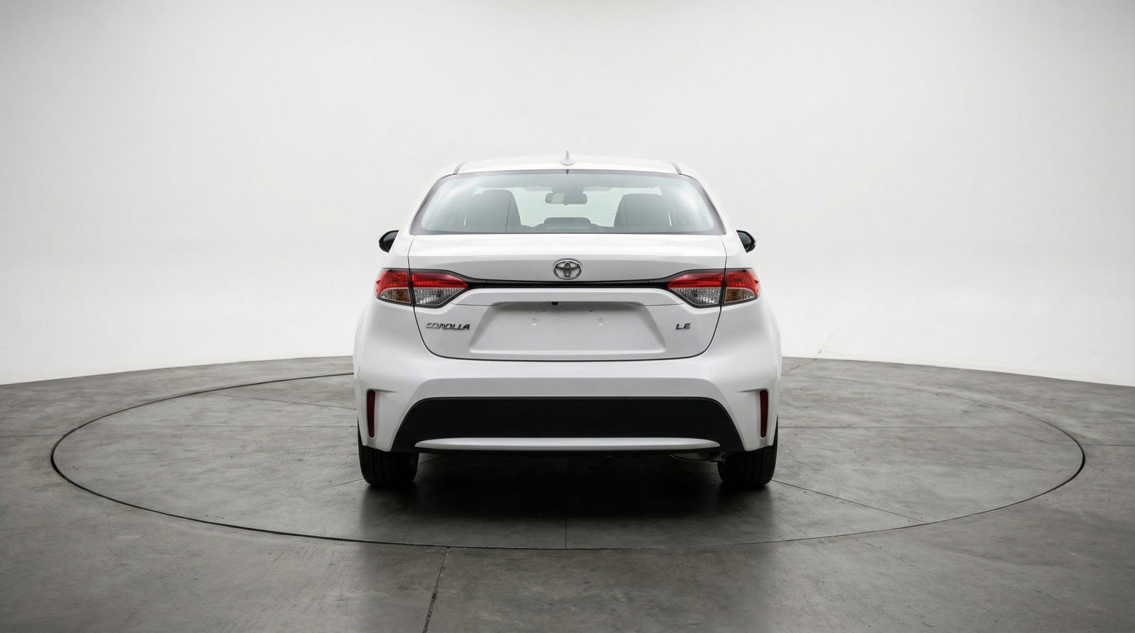 Used 2025 Toyota Corolla LE image 7