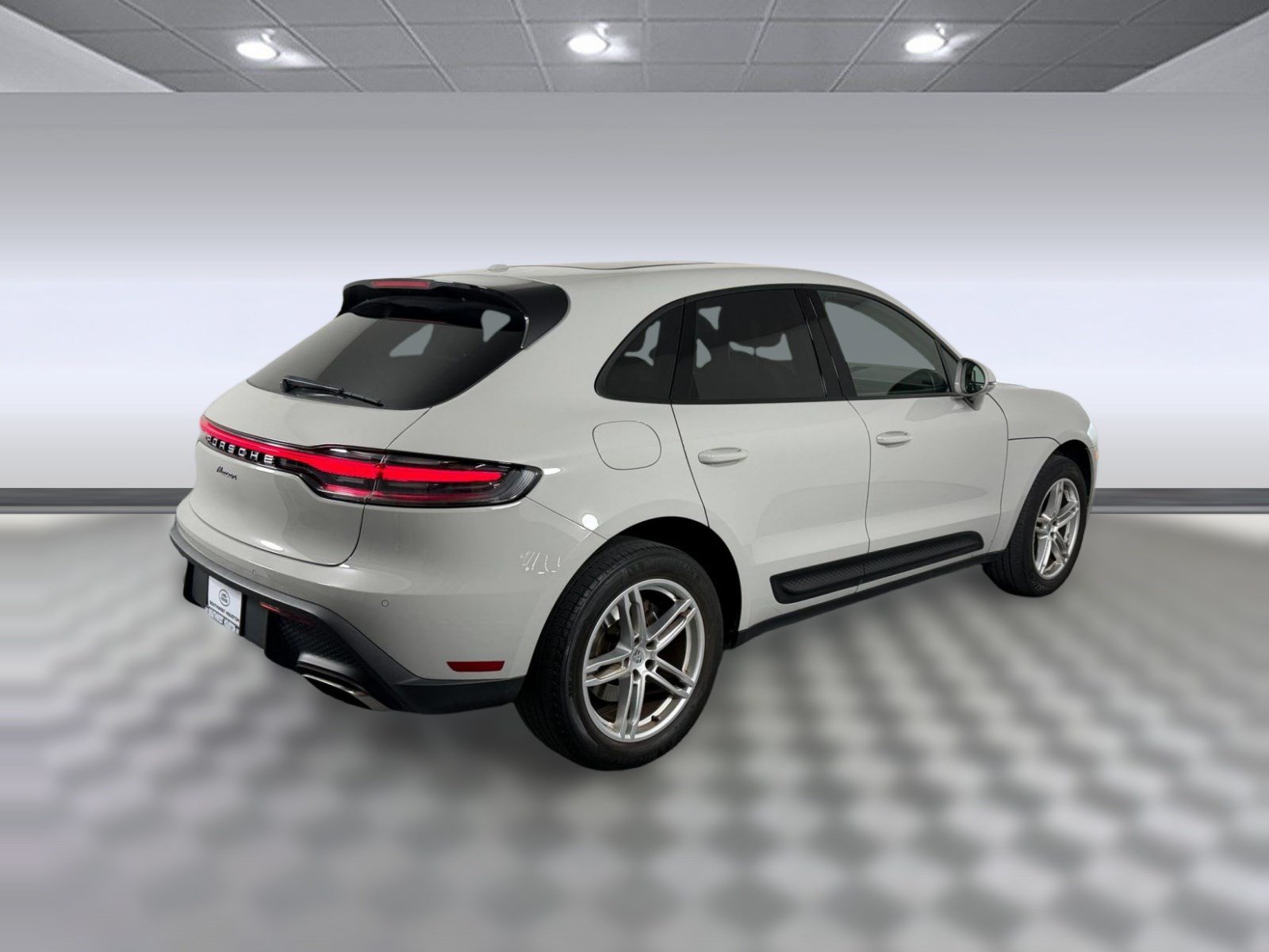 Used 2022 Porsche Macan AWD/4WD image 9